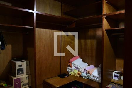 Casa de condomínio para alugar com 450m², 7 quartos e 4 vagasCloset Suíte