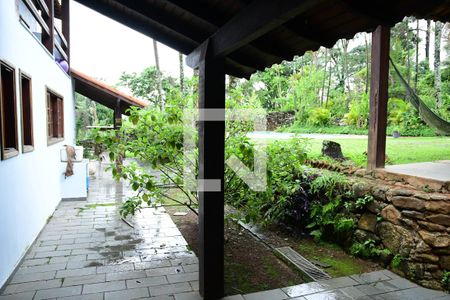 Casa de condomínio para alugar com 450m², 7 quartos e 4 vagasQuintal