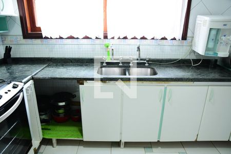 Casa de condomínio para alugar com 450m², 7 quartos e 4 vagasCozinha