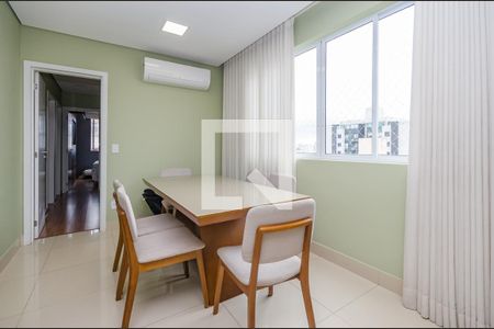 Sala de apartamento para alugar com 3 quartos, 86m² em Nova Suíssa, Belo Horizonte