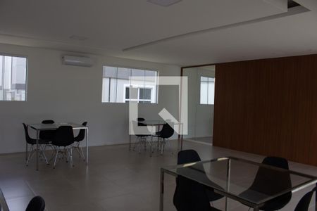 Apartamento para alugar com 41m², 2 quartos e 1 vaga Apartamento para alugar com 41m², 2 quartos e 1 vagaÁrea comum - Salão de festas