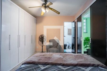 Casa à venda com 100m², 4 quartos e 2 vagas Casa à venda com 100m², 4 quartos e 2 vagasQuarto Suíte