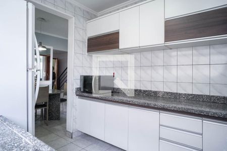 Casa à venda com 100m², 4 quartos e 2 vagas Casa à venda com 100m², 4 quartos e 2 vagasCozinha