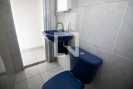 Casa para alugar com 95m², 3 quartos e 1 vaga Casa para alugar com 95m², 3 quartos e 1 vagaBanheiro de Serviço