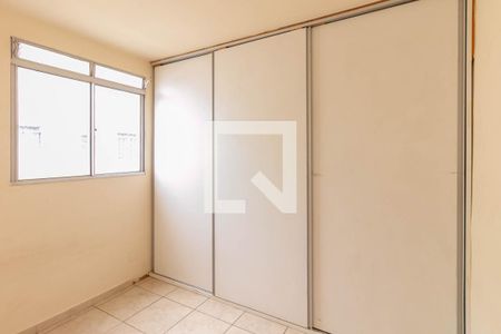Quarto 1 de apartamento para alugar com 2 quartos, 52m² em Camargos, Belo Horizonte