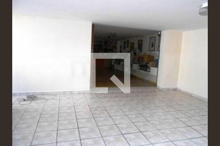 Casa à venda com 4 quartos, 380m² em Jardim da Gloria, São Paulo