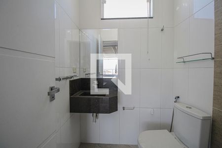 Casa à venda com 210m², 2 quartos e 2 vagas Casa à venda com 210m², 2 quartos e 2 vagasBanheiro de serviço