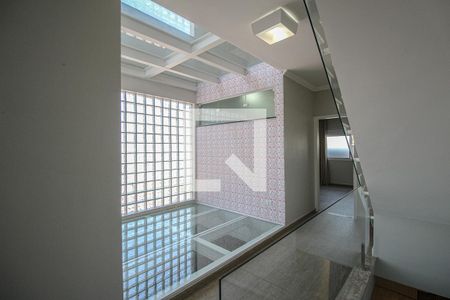 Casa à venda com 210m², 2 quartos e 2 vagas Casa à venda com 210m², 2 quartos e 2 vagasCorredor