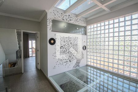 Casa à venda com 210m², 2 quartos e 2 vagas Casa à venda com 210m², 2 quartos e 2 vagasCorredor