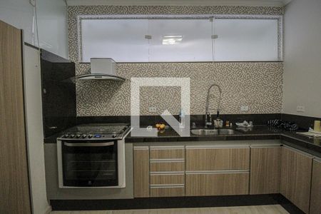 Casa à venda com 210m², 2 quartos e 2 vagas Casa à venda com 210m², 2 quartos e 2 vagasCozinha