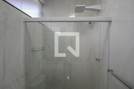 Casa à venda com 210m², 2 quartos e 2 vagas Casa à venda com 210m², 2 quartos e 2 vagasBanheiro da Suíte 2