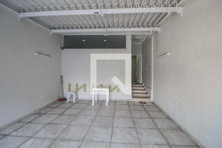 Casa à venda com 210m², 2 quartos e 2 vagas Casa à venda com 210m², 2 quartos e 2 vagasGaragem