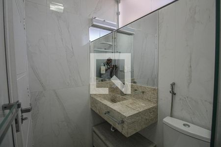 Casa à venda com 210m², 2 quartos e 2 vagas Casa à venda com 210m², 2 quartos e 2 vagasBanheiro da Suíte 2