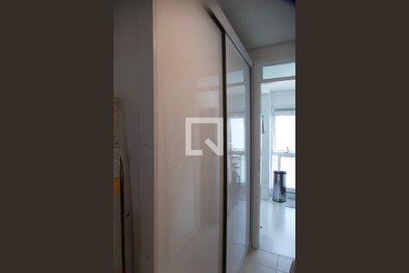 Apartamento para alugar com 99m², 2 quartos e 1 vaga Apartamento para alugar com 99m², 2 quartos e 1 vagaQuarto serviço