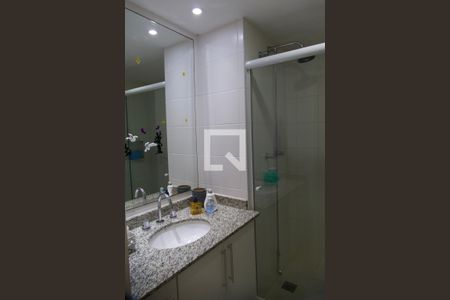 Apartamento para alugar com 99m², 2 quartos e 1 vaga Apartamento para alugar com 99m², 2 quartos e 1 vagaBanheiro social