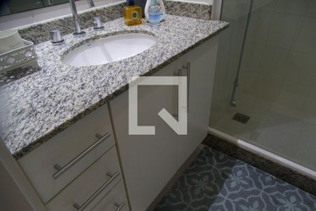 Apartamento para alugar com 99m², 2 quartos e 1 vaga Apartamento para alugar com 99m², 2 quartos e 1 vagaBanheiro social