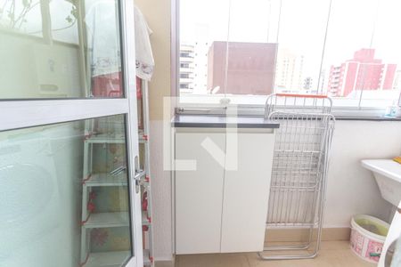 Apartamento à venda com 172m², 3 quartos e 2 vagas Apartamento à venda com 172m², 3 quartos e 2 vagasÁrea de serviço