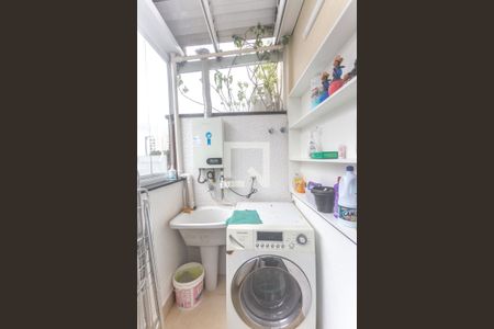 Apartamento à venda com 172m², 3 quartos e 2 vagas Apartamento à venda com 172m², 3 quartos e 2 vagasÁrea de serviço