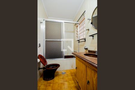 Casa para alugar com 179m², 2 quartos e 4 vagasBanheiro da Suíte