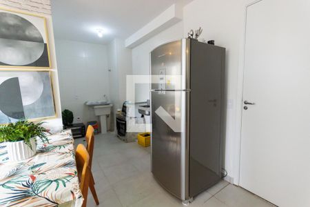 Sala / Cozinha de apartamento para alugar com 2 quartos, 34m² em Jardim Taquaral, São Paulo