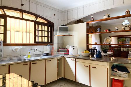 Casa à venda com 150m², 3 quartos e 2 vagas Casa à venda com 150m², 3 quartos e 2 vagasCozinha