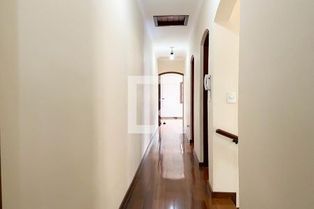Casa à venda com 150m², 3 quartos e 2 vagas Casa à venda com 150m², 3 quartos e 2 vagasCorredor