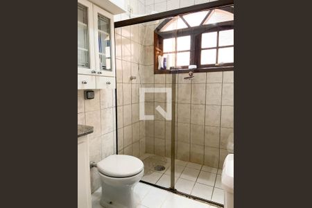 Casa à venda com 150m², 3 quartos e 2 vagas Casa à venda com 150m², 3 quartos e 2 vagasBanheiro