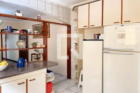 Casa à venda com 150m², 3 quartos e 2 vagas Casa à venda com 150m², 3 quartos e 2 vagasCozinha