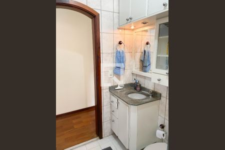 Casa à venda com 150m², 3 quartos e 2 vagas Casa à venda com 150m², 3 quartos e 2 vagasBanheiro