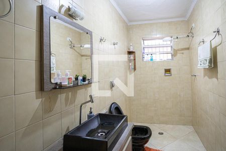 Casa à venda com 241m², 3 quartos e 2 vagasBanheiro 1