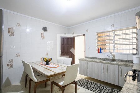 Casa à venda com 241m², 3 quartos e 2 vagasCozinha