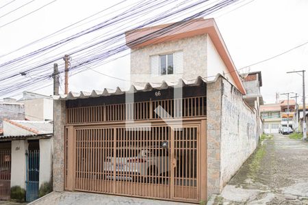 Casa à venda com 241m², 3 quartos e 2 vagasFachada