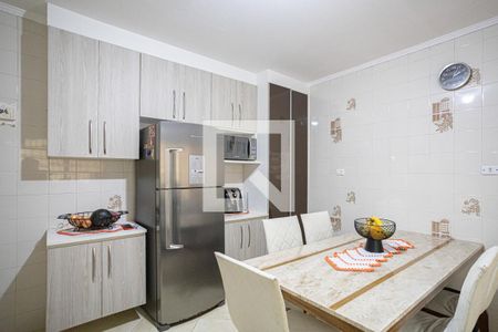 Casa à venda com 241m², 3 quartos e 2 vagasCozinha