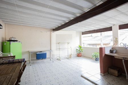 Casa à venda com 241m², 3 quartos e 2 vagasChurrasqueira