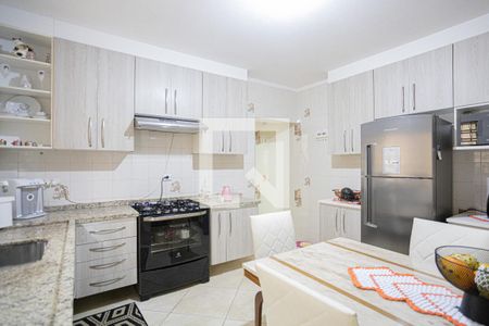Casa à venda com 241m², 3 quartos e 2 vagasCozinha