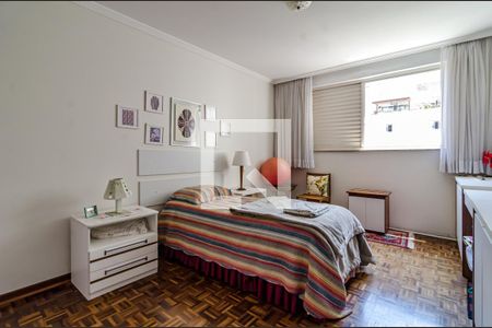 Apartamento à venda com 193m², 4 quartos e 1 vagaQuarto 2