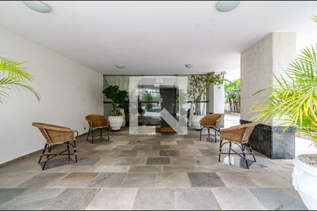 Apartamento à venda com 193m², 4 quartos e 1 vagaEntrada