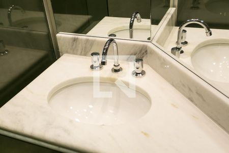 Apartamento à venda com 148m², 3 quartos e 3 vagas Apartamento à venda com 148m², 3 quartos e 3 vagasBanheiro