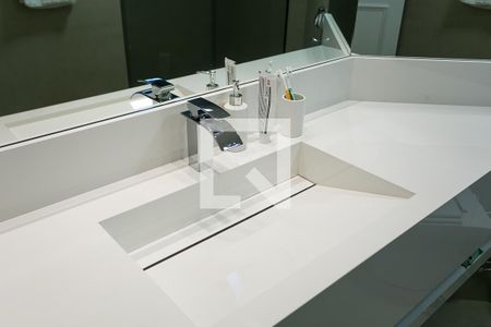 Apartamento à venda com 148m², 3 quartos e 3 vagas Apartamento à venda com 148m², 3 quartos e 3 vagasBanheiro da Suíte 1