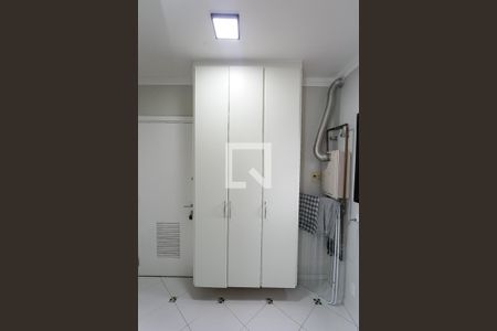 Apartamento à venda com 148m², 3 quartos e 3 vagas Apartamento à venda com 148m², 3 quartos e 3 vagasÁrea de Serviço