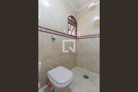 Casa à venda com 190m², 3 quartos e 4 vagasBanheiro 1