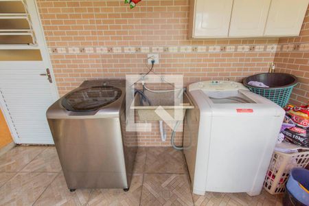 Casa à venda com 190m², 3 quartos e 4 vagasÁrea de Serviço