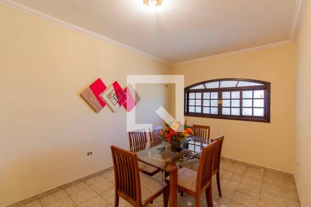 Casa à venda com 190m², 3 quartos e 4 vagasSala de Estar