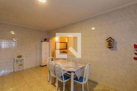 Casa à venda com 190m², 3 quartos e 4 vagasCozinha 