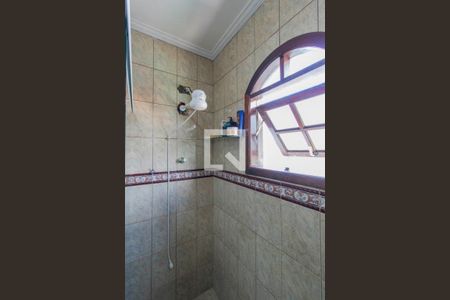 Casa à venda com 190m², 3 quartos e 4 vagasBanheiro 2