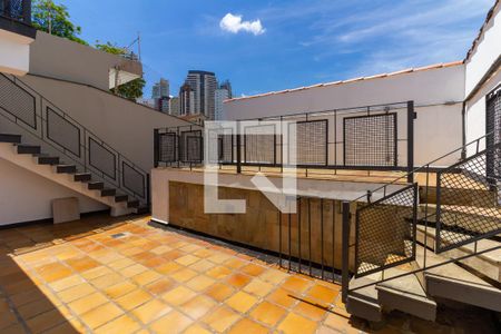Casa à venda com 450m², 5 quartos e 3 vagasQuintal