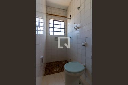 Casa à venda com 450m², 5 quartos e 3 vagasBanheiro da edícula  