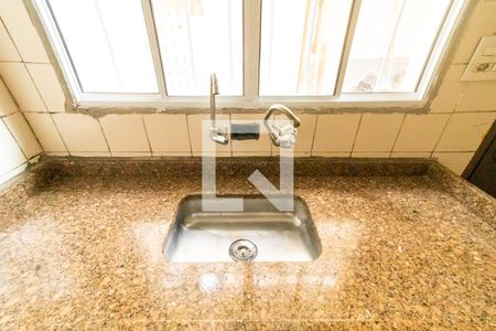 Cozinha de casa para alugar com 2 quartos, 50m² em Vila Ré, São Paulo