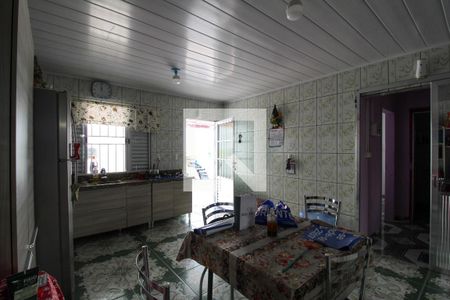 Casa para alugar com 56m², 2 quartos e 2 vagasCozinha