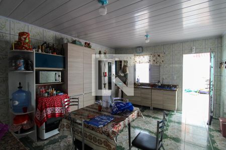 Casa para alugar com 56m², 2 quartos e 2 vagasCozinha